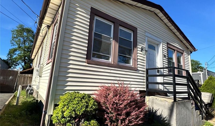 64 Sprague Ave Whole House, Amityville, NY 11701 - 3 Beds, 2 Bath