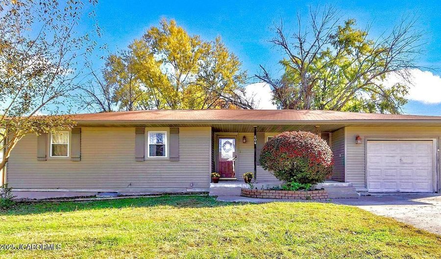 404 CIRCLE Dr, Ashland, MO 65010 - 4 Beds, 3 Bath
