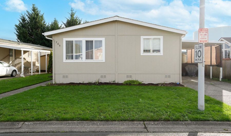 705 STAFFORD St, Aumsville, OR 97325 - 3 Beds, 2 Bath