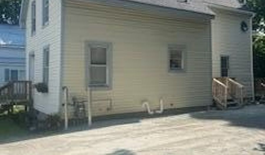 48 Sixteenth St, Bangor, ME 04401 - 3 Beds, 0 Bath