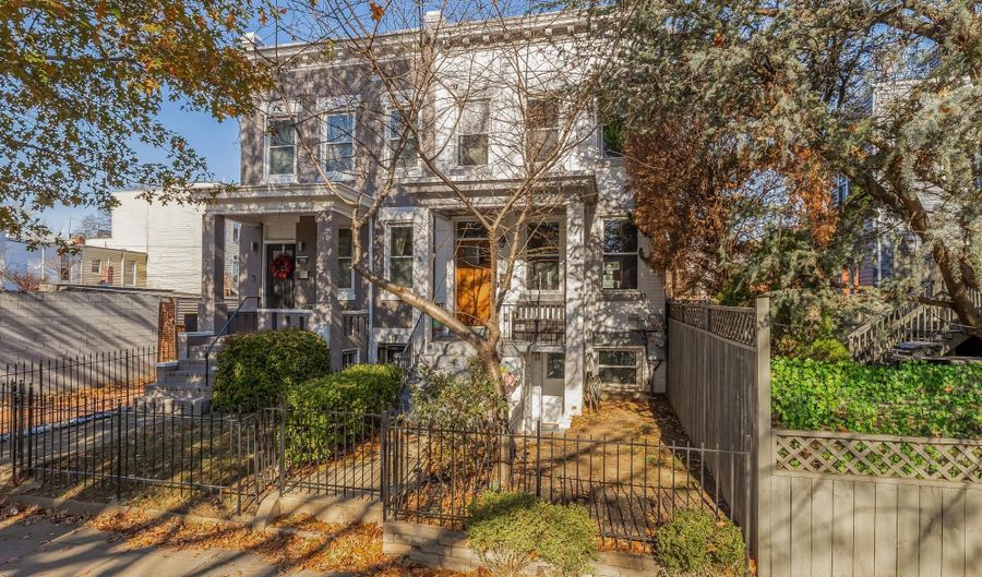 912 I St NE, Washington, DC 20002 - 3 Beds, 4 Bath