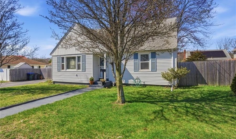 514 Killingly St, Johnston, RI 02919 - 4 Beds, 2 Bath