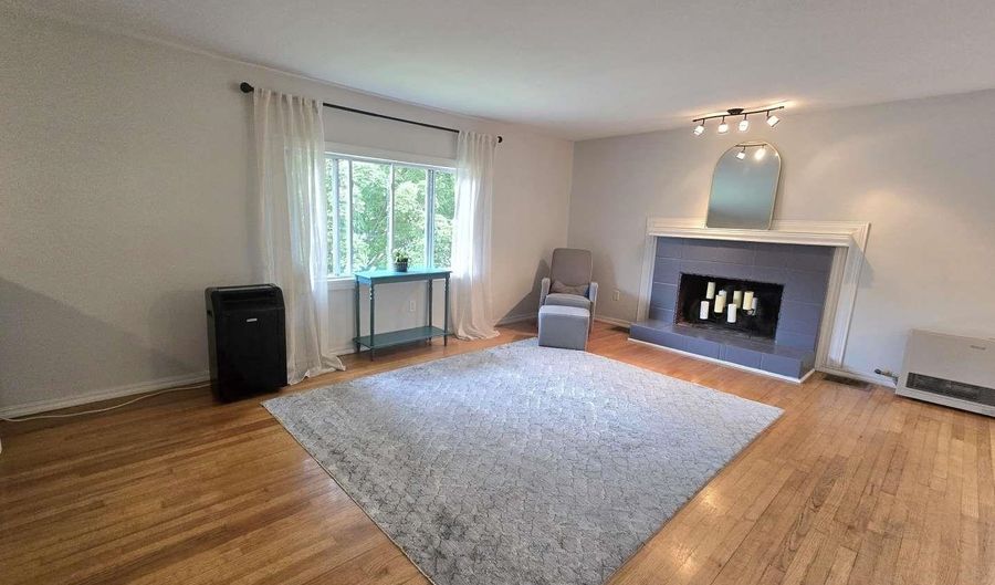 71 Venus Ave, Burlington, VT 05408 - 4 Beds, 2 Bath