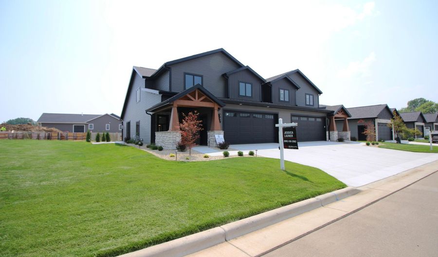 367 Ridge View Dr, Milton, WI 53563 - 3 Beds, 3 Bath