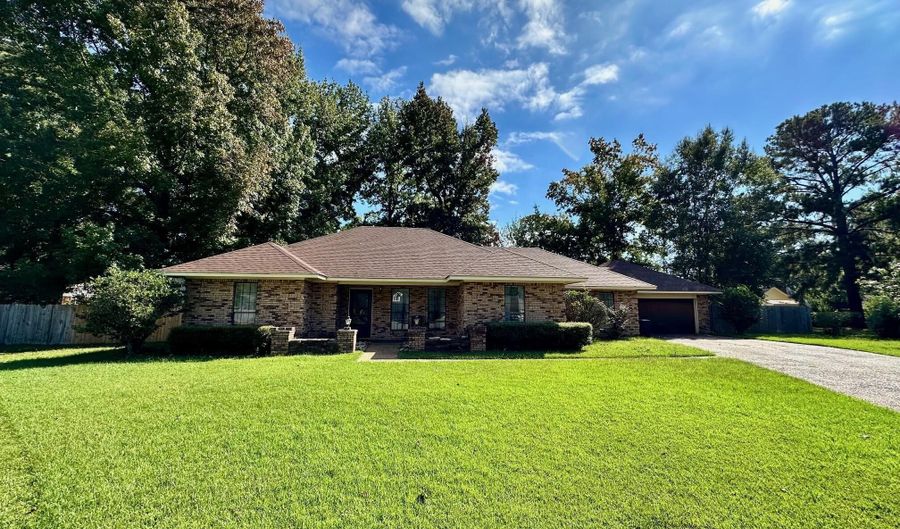 14 Eastgate Ct, Brandon, MS 39042 - 3 Beds, 2 Bath