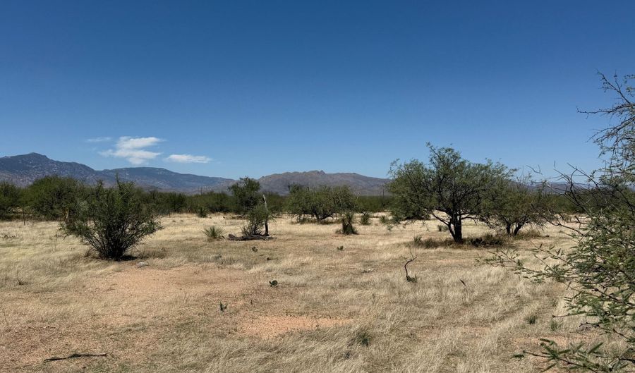 2720 W Blueflax Ln, Benson, AZ 85602 - 3 Beds, 2 Bath