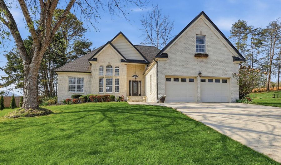 3647 Bentwood Cove Dr, Apison, TN 37302 - 4 Beds, 2 Bath