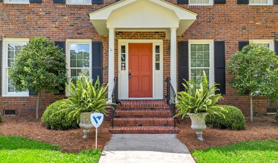 2518 E Doublegate Dr, Albany, GA 31721 - 4 Beds, 4 Bath