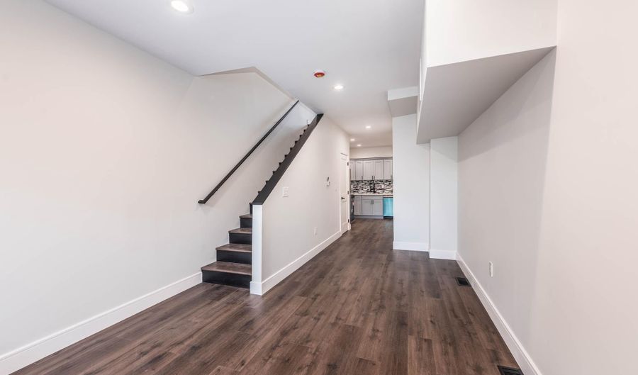 1211 JAMES St, Baltimore, MD 21223 - 2 Beds, 2 Bath