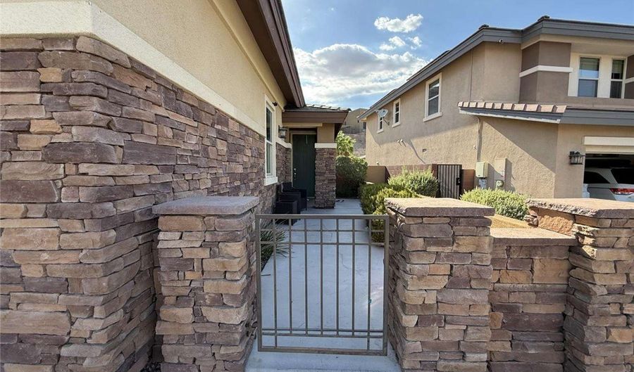 5519 Atrium Woods Ln, Las Vegas, NV 89135 - 4 Beds, 2 Bath