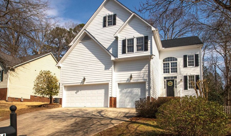 704 Chancellors Ridge Dr, Durham, NC 27713 5 Beds, 4 Baths, Single