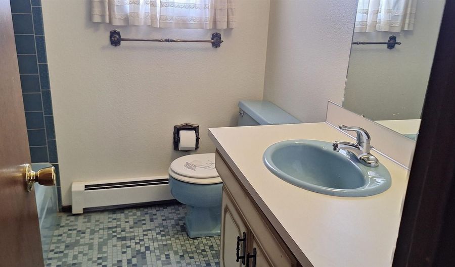 7825 Zero Rd, Casper, WY 82604 - 3 Beds, 3 Bath