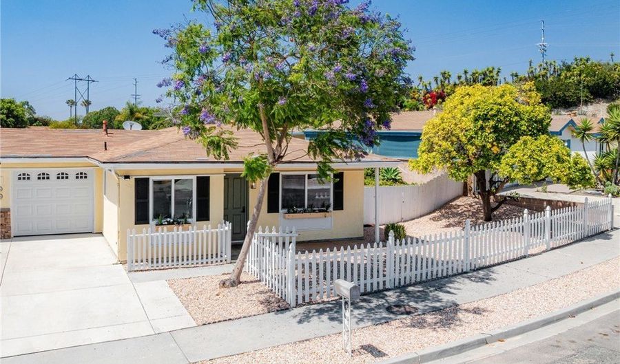 3652 Campus, Oceanside, CA 92056 - 2 Beds, 1 Bath