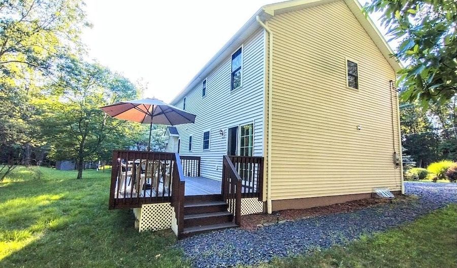 146 HUNTER Ln, Albrightsville, PA 18210 - 6 Beds, 3 Bath