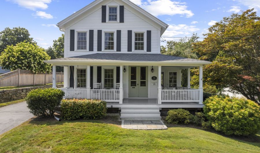 22 School St Mystic, Stonington, CT 06355 - 3 Beds, 2 Bath