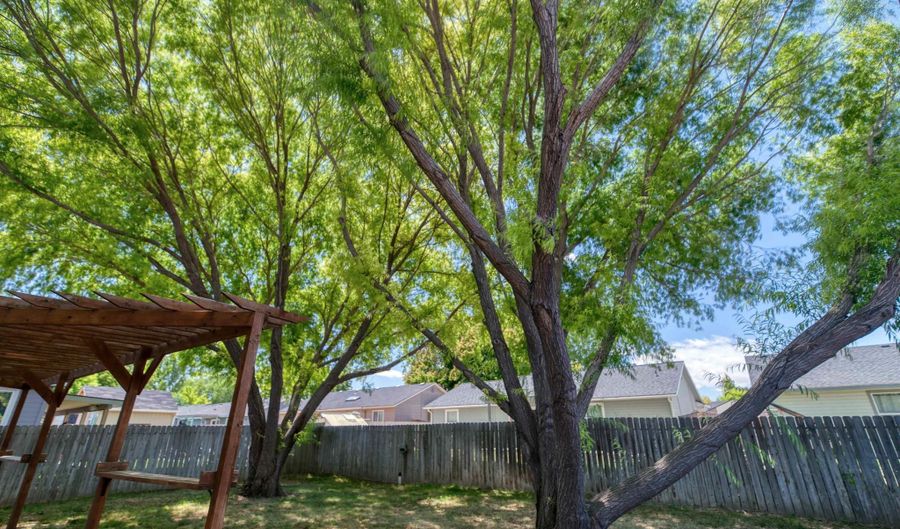 615 Royal St, Caldwell, ID 83605 - 3 Beds, 3 Bath