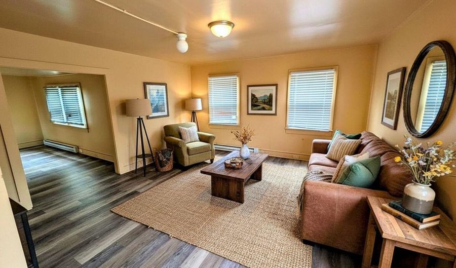15 E 4TH St, Blades, DE 19973 - 3 Beds, 1 Bath