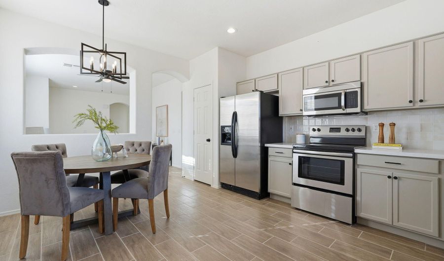 5185 S EILEEN Dr, Chandler, AZ 85248 - 3 Beds, 2 Bath