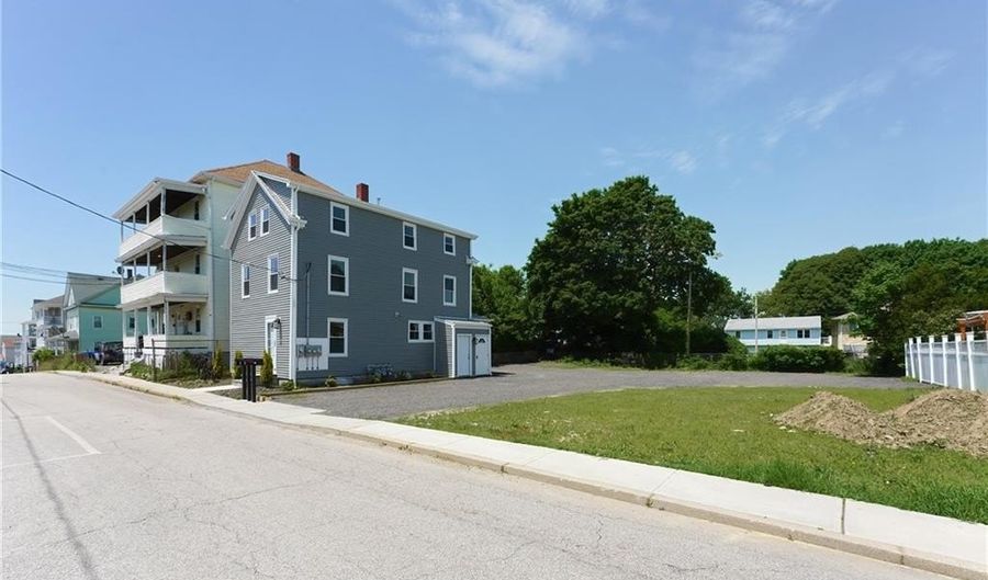 71 ST Elizabeth 2, Bristol, RI 02809 - 2 Beds, 1 Bath