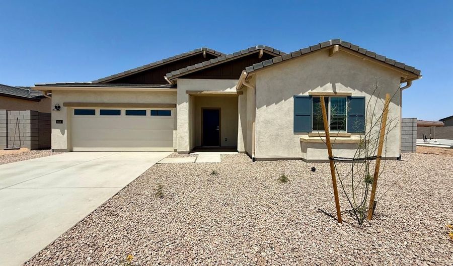 634 W Red Hawk Ct, Casa Grande, AZ 85122 - 4 Beds, 2 Bath