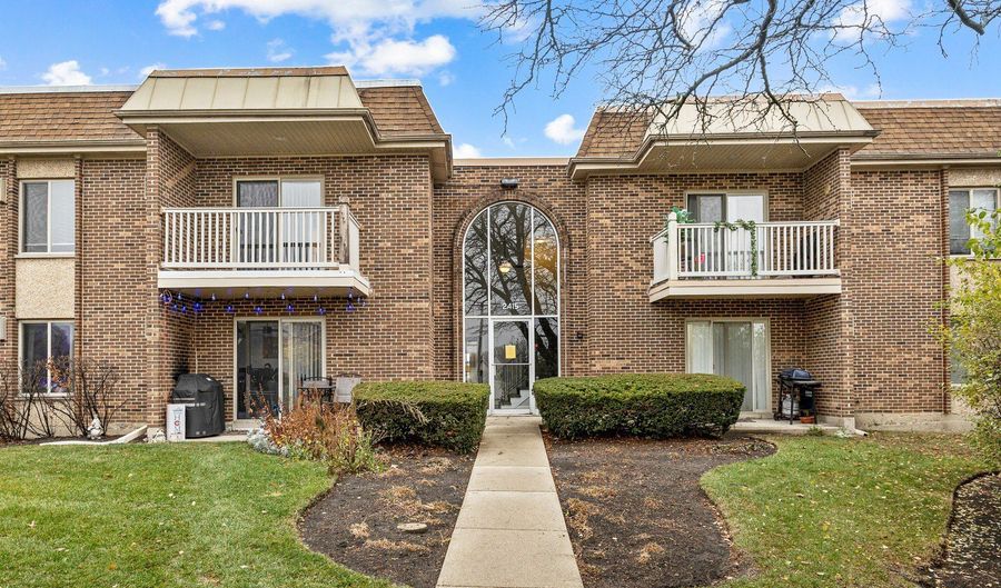 2415 N Kennicott Dr 1D, Arlington Heights, IL 60004 - 1 Beds, 1 Bath