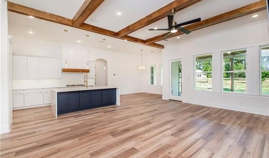 7220 THE WOODS Ave, Abita Springs, LA 70420 - 4 Beds, 3 Bath