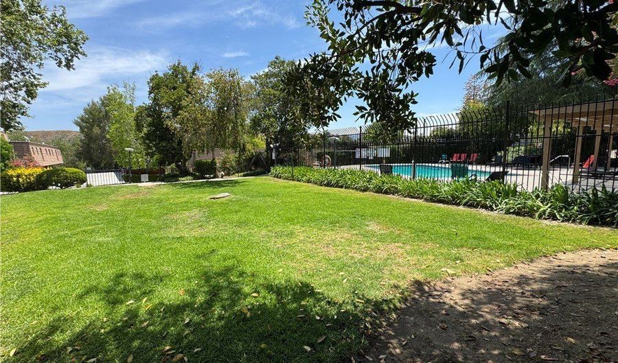 4059 Yankee Dr, Agoura Hills, CA 91301 - 3 Beds, 2 Bath