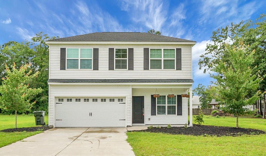 717 Butter Rd, Bonneau, SC 29431 - 3 Beds, 3 Bath