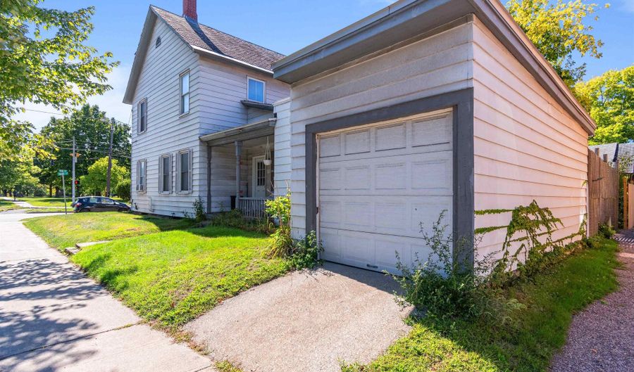 44-46 Sherman St, Burlington, VT 05401 - 4 Beds, 4 Bath