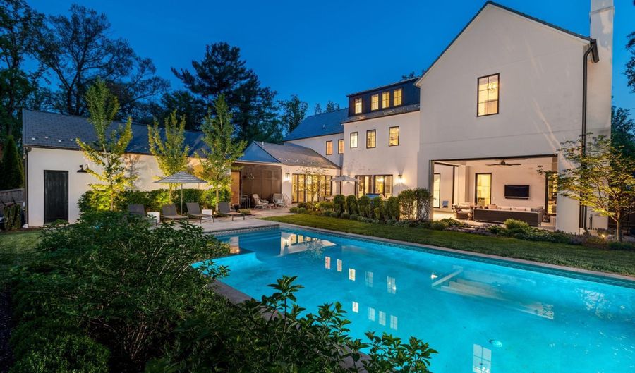 7101 LONGWOOD Dr, Bethesda, MD 20817 - 6 Beds, 7 Bath
