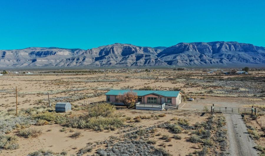 35 Camino Del Centro 37 Camino Del Centro, Alamogordo, NM 88310 - 4 Beds, 3 Bath