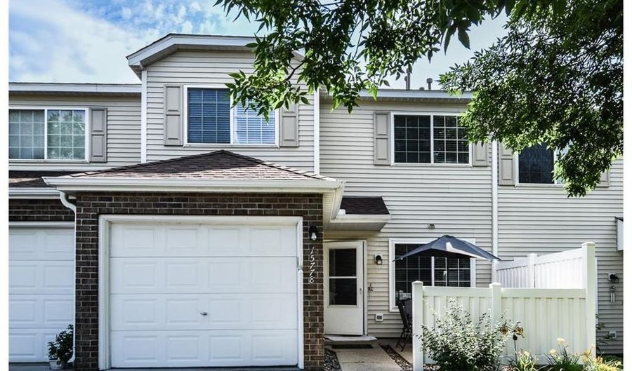 15778 Flackwood Ave 102, Apple Valley, MN 55124 - 2 Beds, 2 Bath