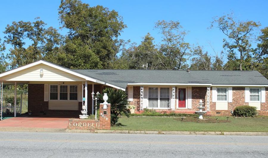 1521 Cordell Ave, Albany, GA 31705 - 3 Beds, 2 Bath