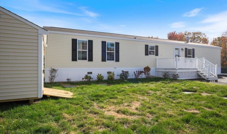 843 High St 13A, Candia, NH 03034 - 2 Beds, 2 Bath