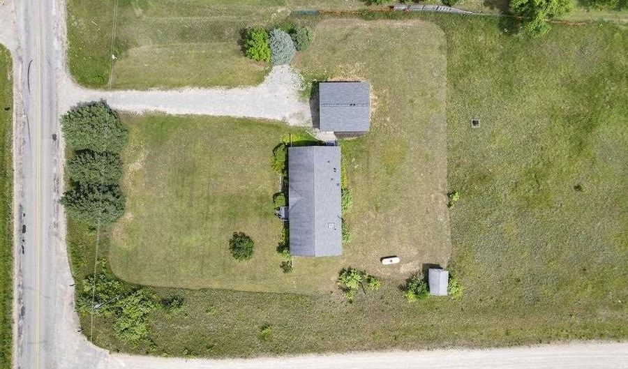 9009 MILLER, Alanson, MI 49706 - 3 Beds, 2 Bath