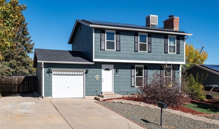 17881 E Wyoming Pl, Aurora, CO 80017 - 5 Beds, 3 Bath