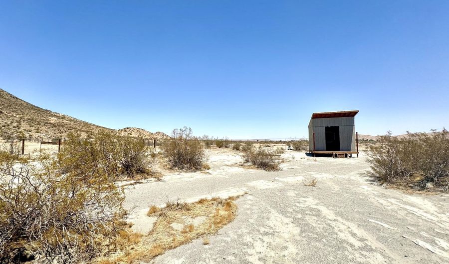1472 Erlon St, Adelanto, CA 92301 - 1 Beds, 1 Bath