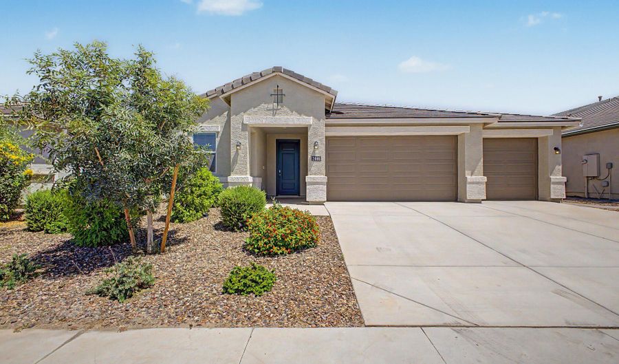 2446 W Stradling Ave, Apache Junction, AZ 85120 - 4 Beds, 3 Bath