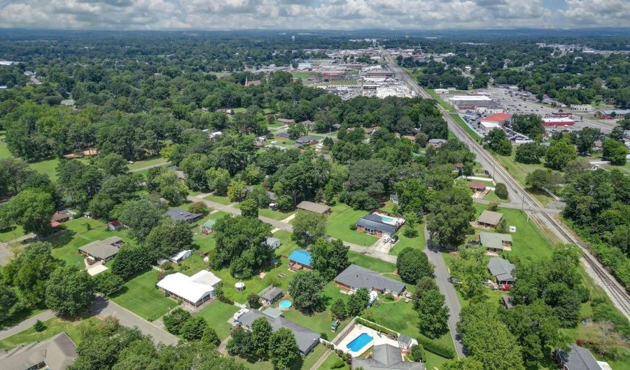 611 Fairmont St, Albertville, AL 35950 - 3 Beds, 1 Bath