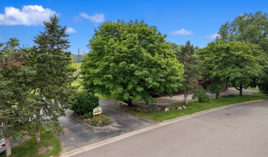 4465 Crescent Rd, Fitchburg, WI 53711 - 3 Beds, 2 Bath