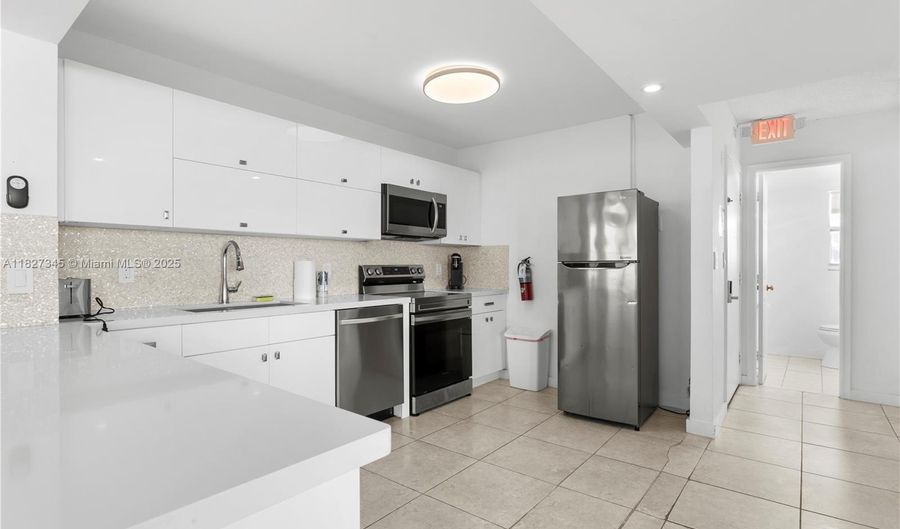 9440 W Bay Harbor Dr 4A, Bay Harbor Islands, FL 33154 - 1 Beds, 2 Bath