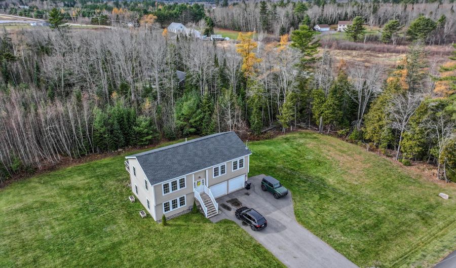 19 Magnolia Hill Rd, Bangor, ME 04401 - 3 Beds, 3 Bath