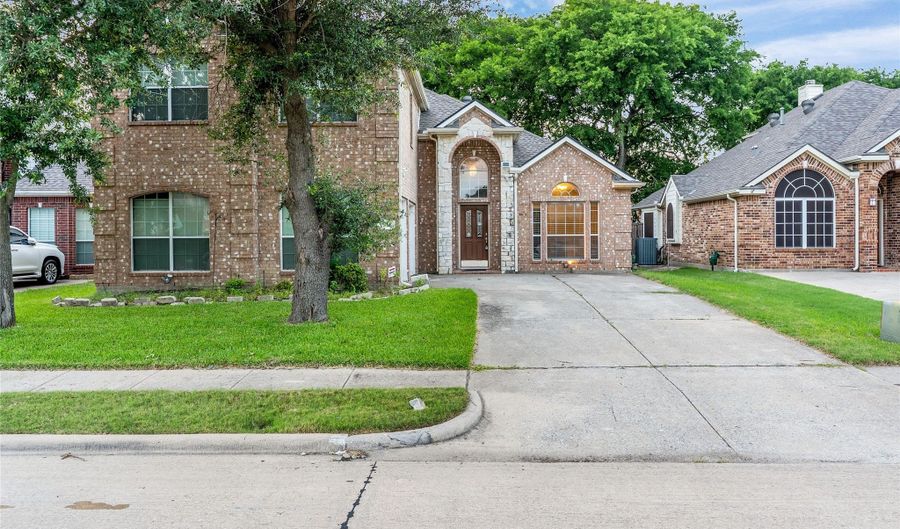 1317 Chardonnay Dr, Allen, TX 75002 - 5 Beds, 3 Bath