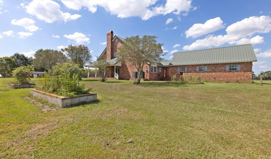 15011 S Guegnon St, Abbeville, LA 70510 - 4 Beds, 3 Bath