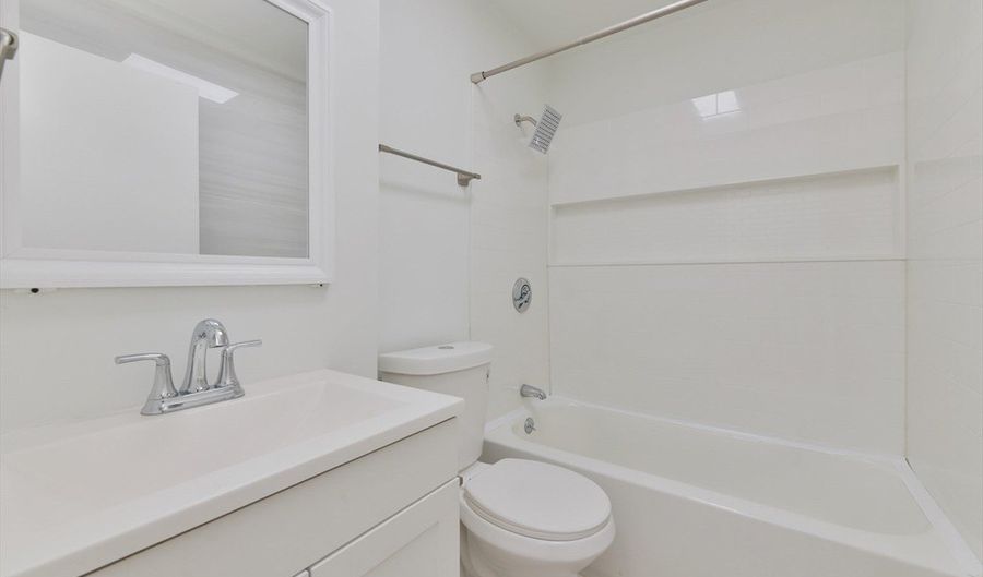 144 Salem St, Boston, MA 02113 - 9 Beds, 4 Bath