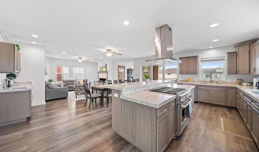 502 S Cleveland St 2, Oceanside, CA 92054 - 3 Beds, 3 Bath