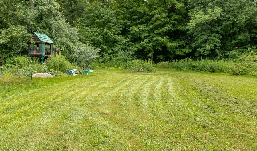 16 Pine Ridge Dr, Andover, CT 06232 - 3 Beds, 1 Bath