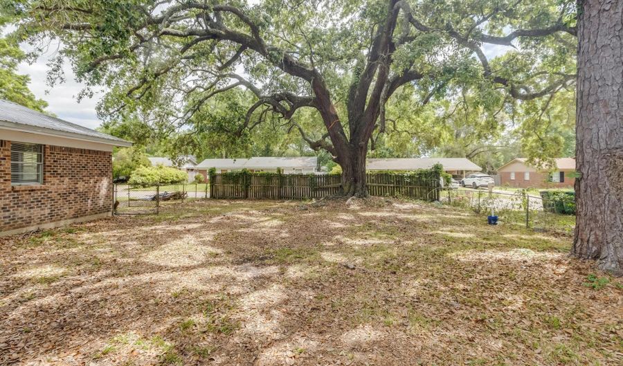 16201 Cervantes Ct, Biloxi, MS 39532 - 4 Beds, 2 Bath