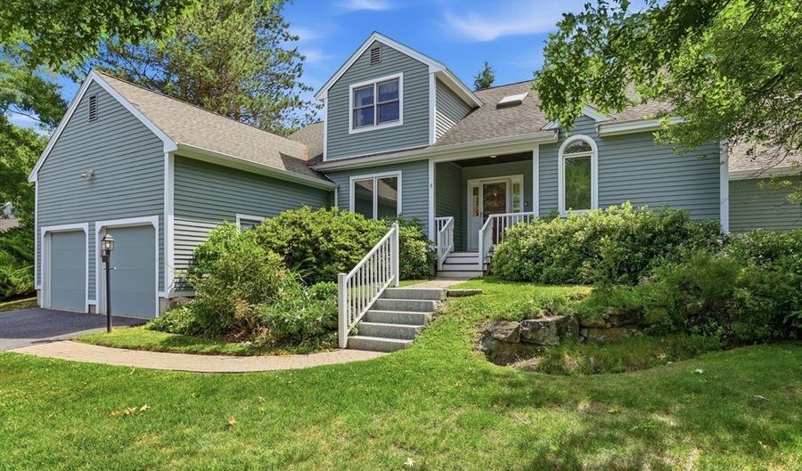6 Blue Heron Way 6, Acton, MA 01720 - 2 Beds, 3 Bath