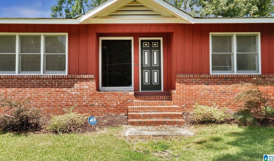 174 NUNNALLY Ave, Anniston, AL 36206 - 2 Beds, 2 Bath